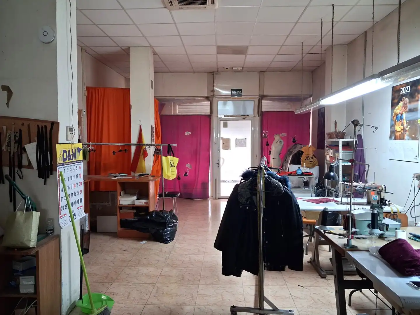 Local en venda en Zaragoza amb Moblat i Alarma