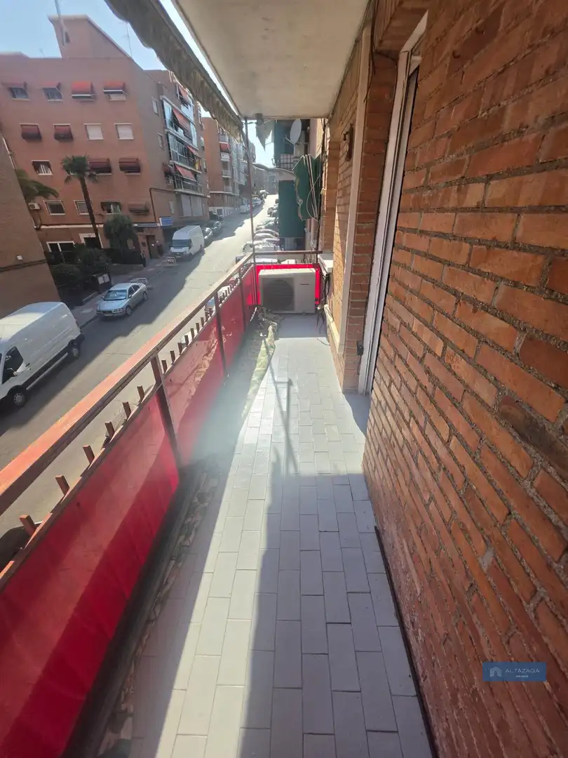 Terrasse von Wohnung zum Verkauf in San Sebastián de los Reyes mit Klimaanlage, Terrasse und Alarm