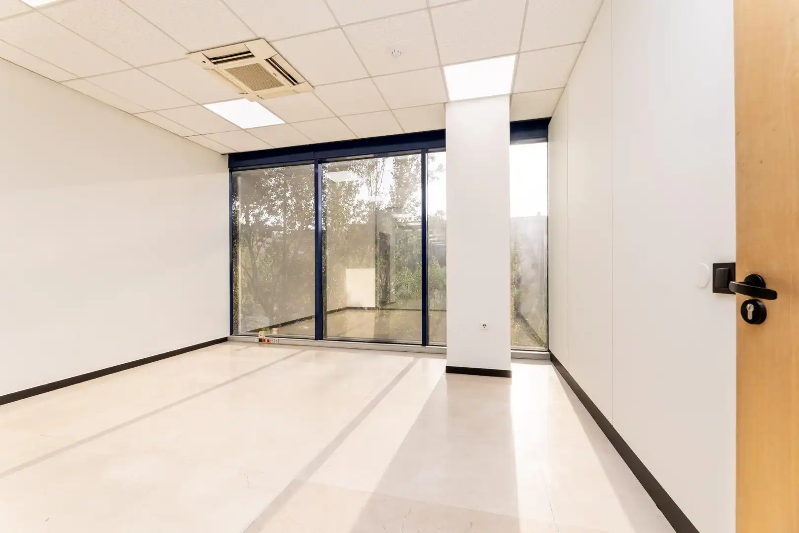 Büro zum Verkauf in Pozuelo de Alarcón mit Klimaanlage und Heizung