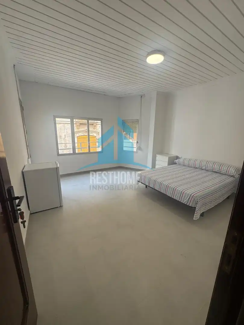 Bedroom of Flat for share in Cullera  with Air Conditioner, Terrace and Furnished