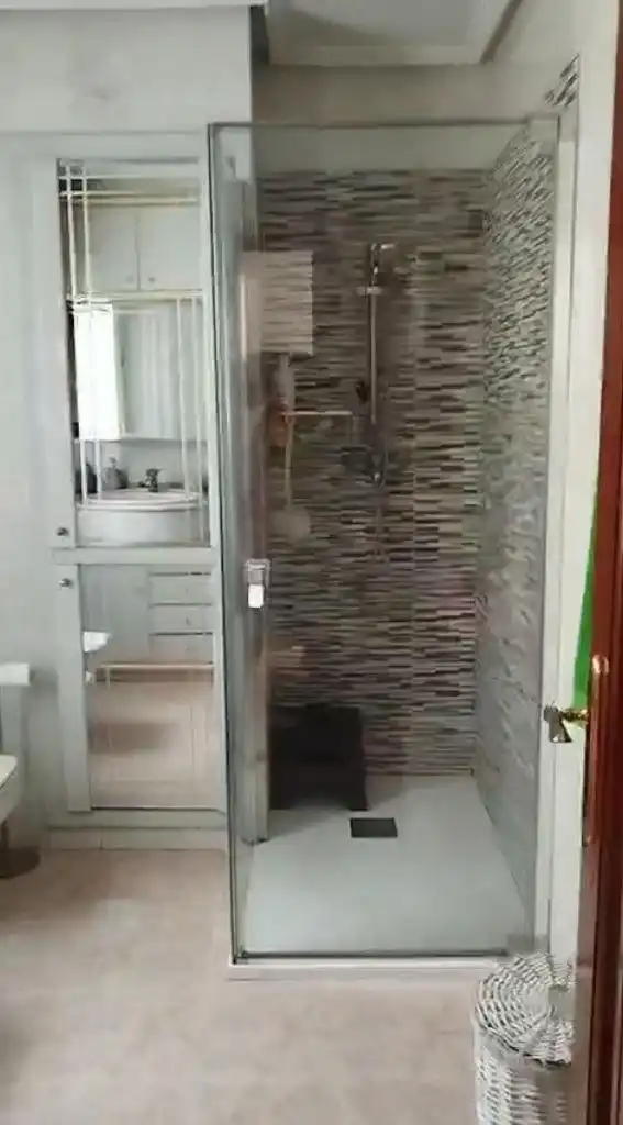 Baño de Piso en venta en Arnedo con Calefacción, Parquet y Terraza