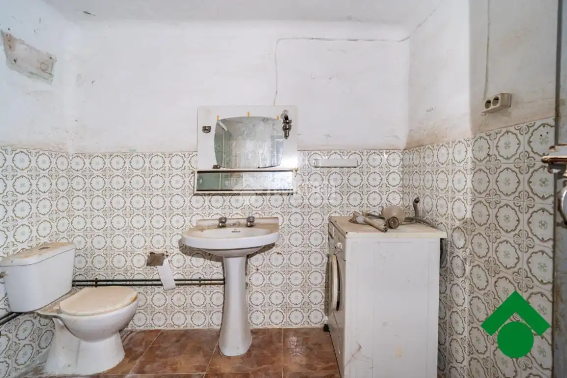 Badezimmer von Einfamilien-Reihenhaus zum Verkauf in Santa Fe