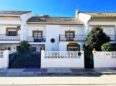 Adossat amb jardí en venda a San Pedro de Alcántara