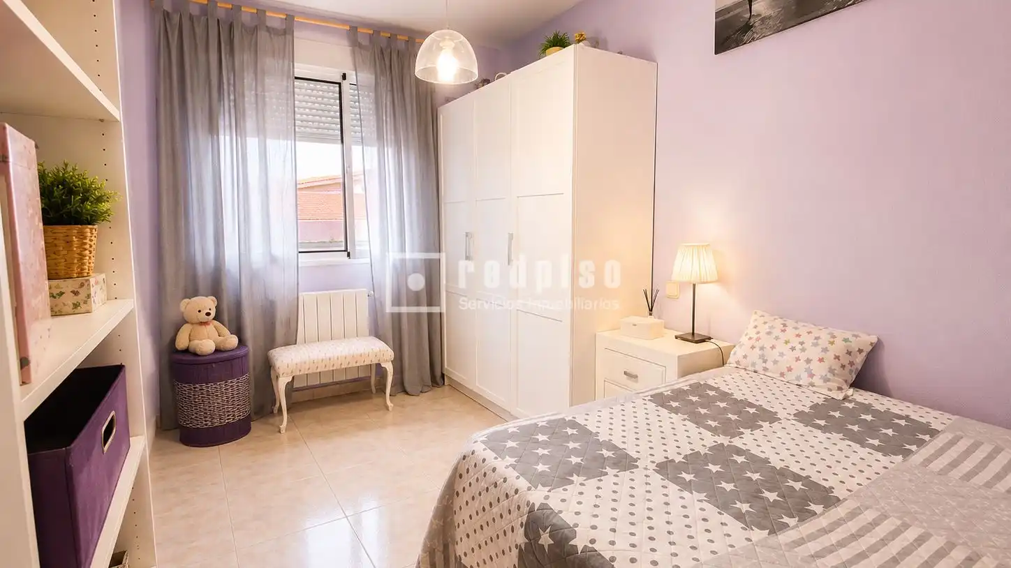 Dormitori de Casa o xalet en venda en Seseña amb Calefacció, Jardí privat i Terrassa