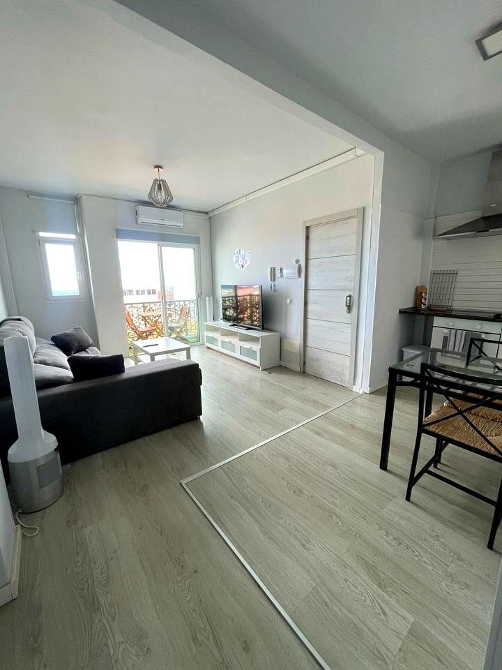 Living room of Flat to rent in  Santa Cruz de Tenerife Capital  with Air Conditioner and Furnished