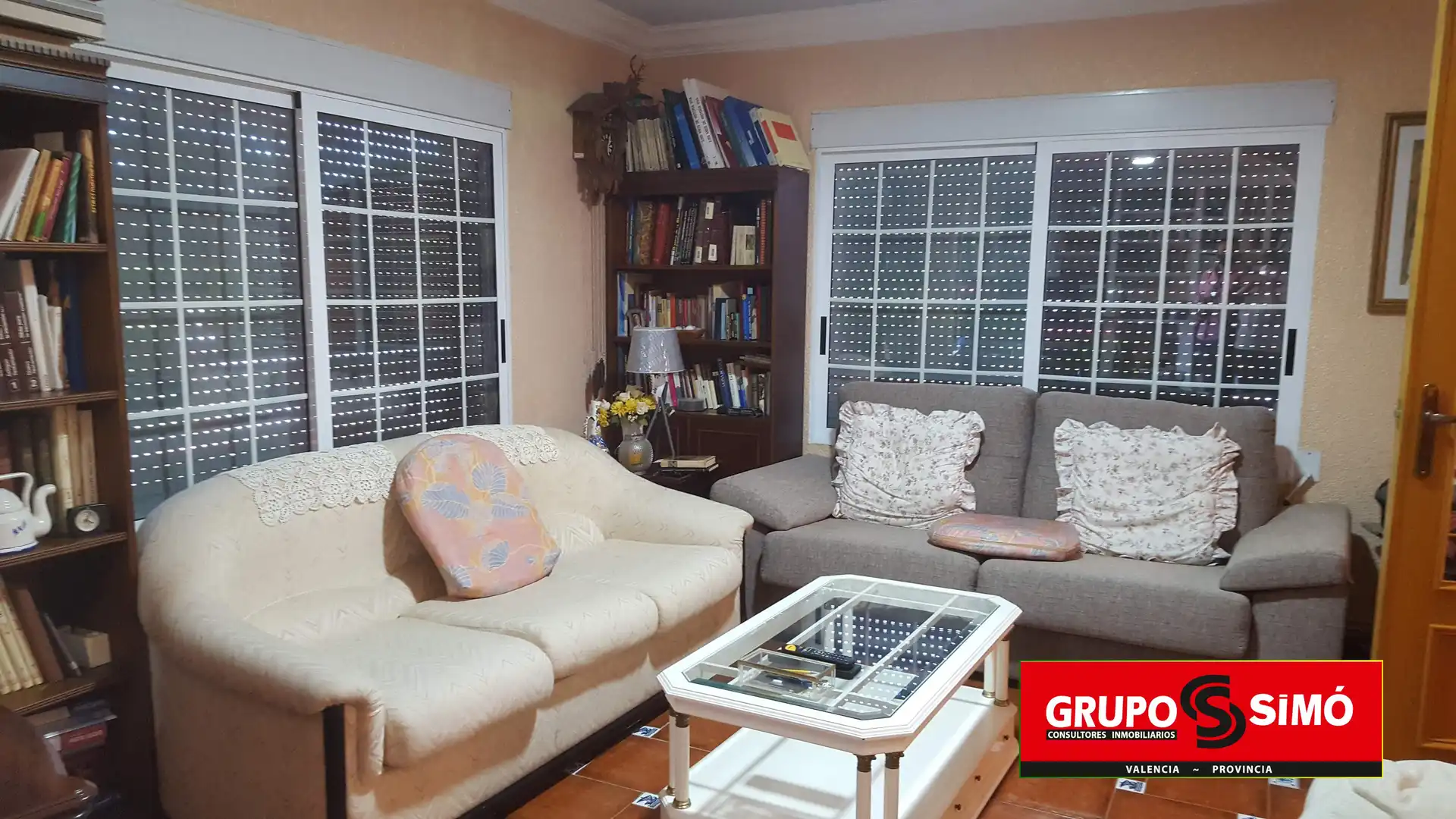 Sala de estar de Casa o chalet en venta en Picassent con Aire acondicionado, Calefacción y Jardín privado