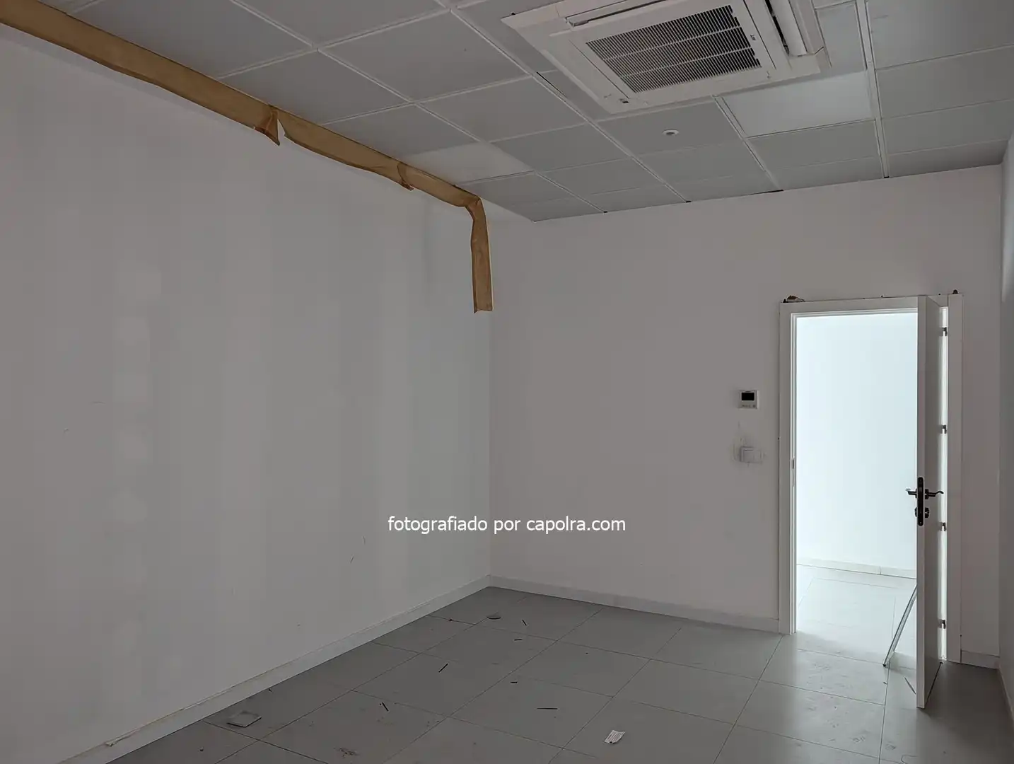 Büro zur Miete in Barcelona mit Klimaanlage, Heizung und Abstellraum