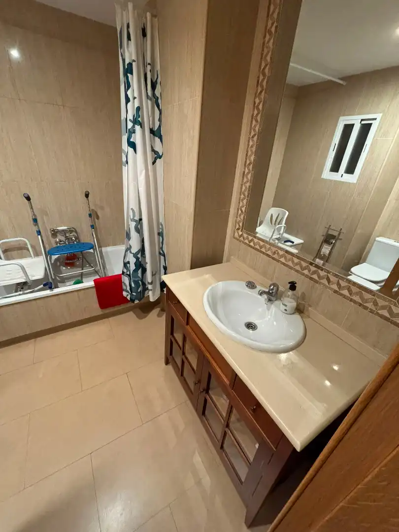 Baño de Piso en venta en Cáceres con Aire acondicionado y Calefacción