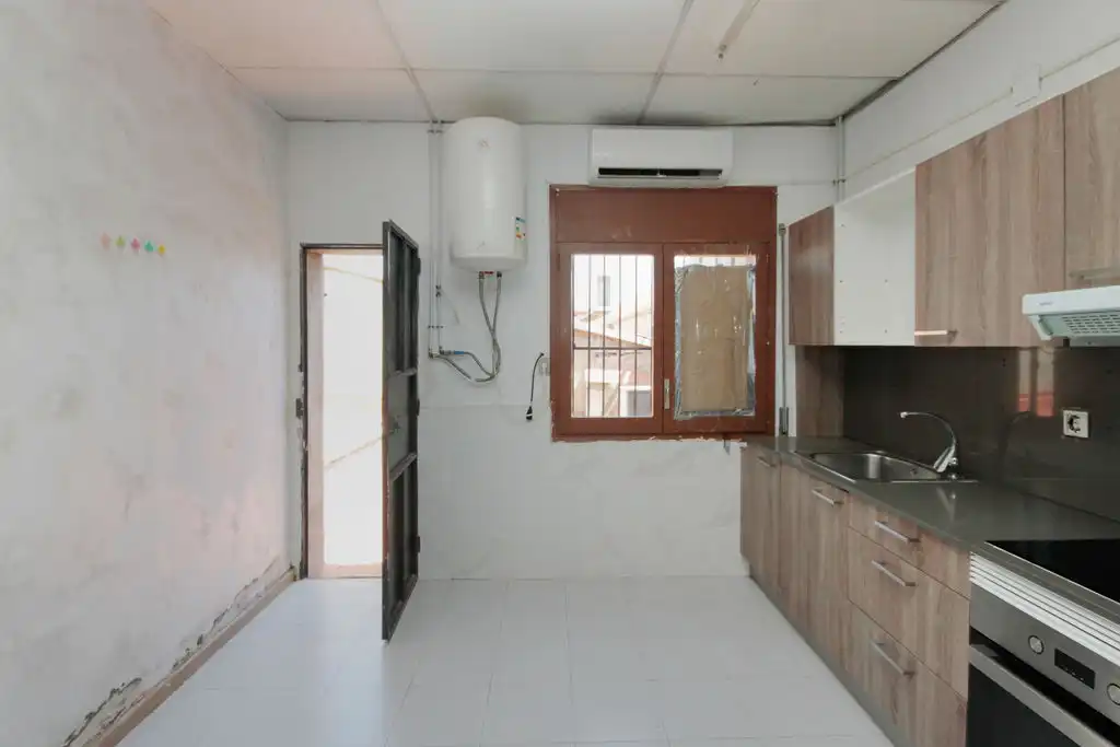 Cocina de Local en venta en Terrassa