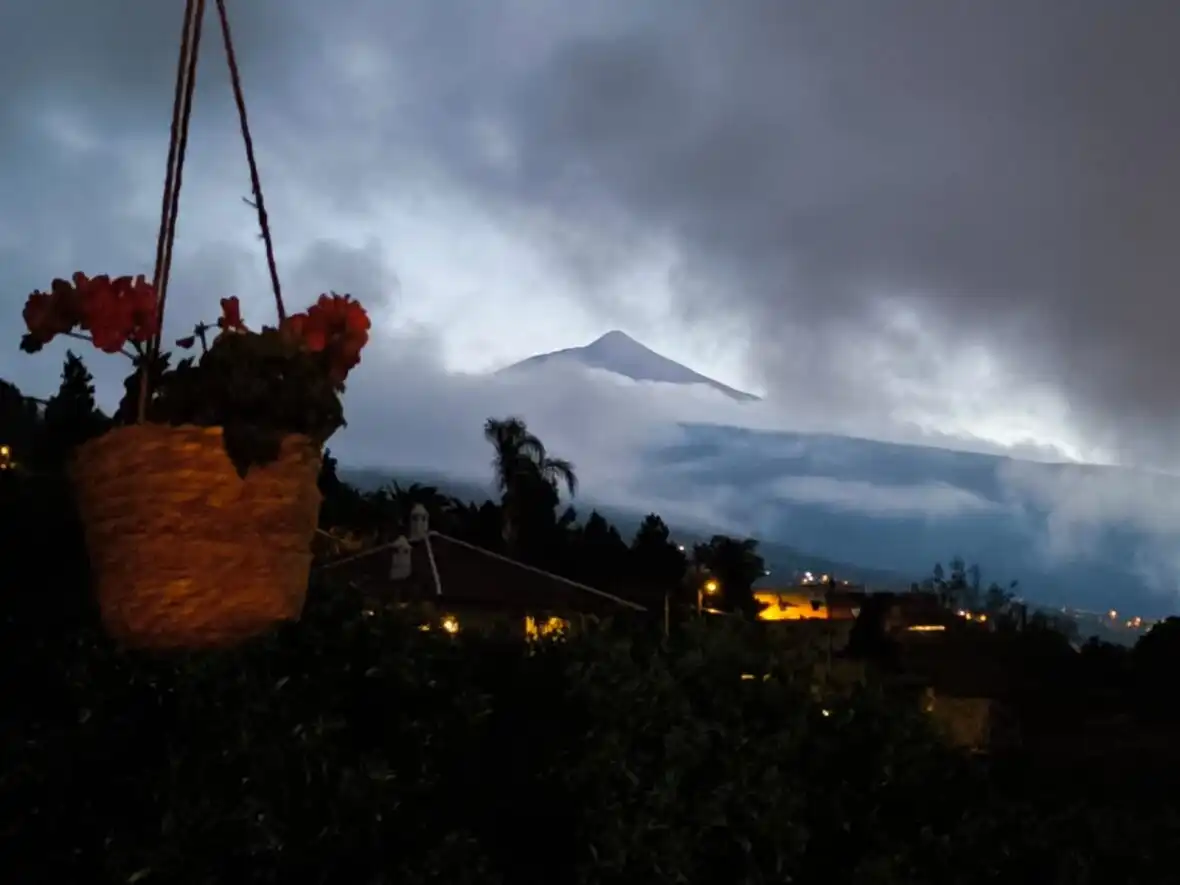 Vista exterior de Finca rústica en venda en La Orotava amb Terrassa