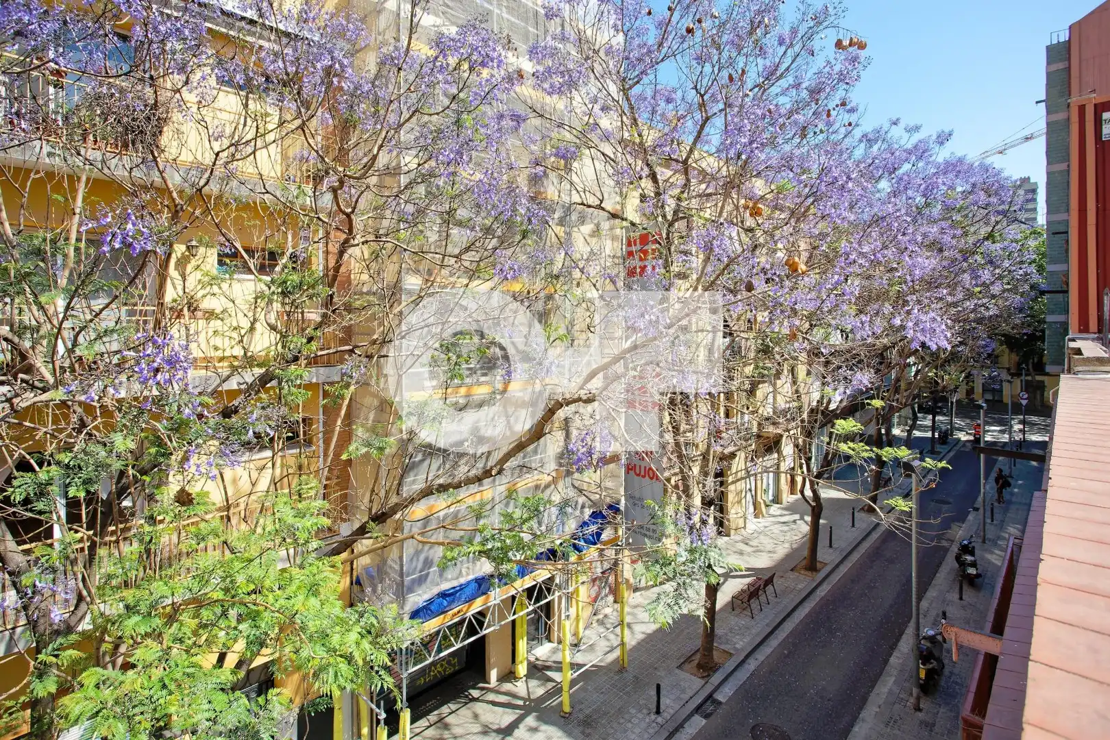 Vista exterior de Edificio en venta en Barcelona