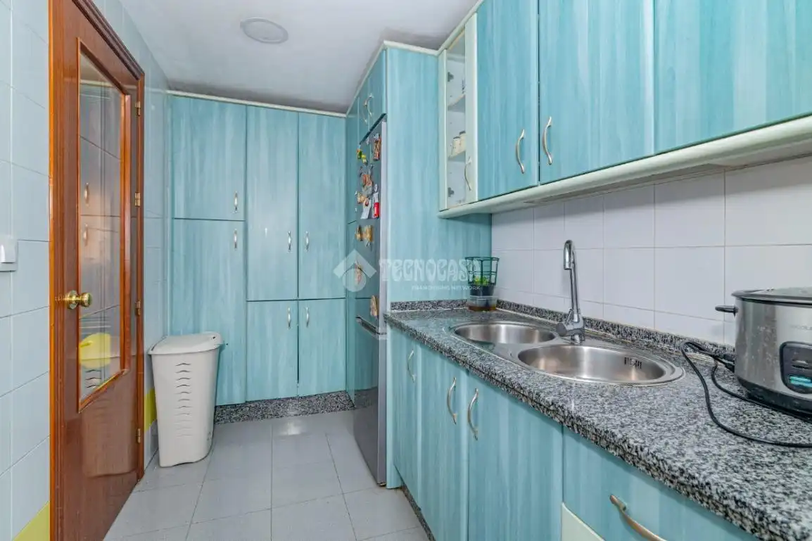 Cocina de Piso en venta en Lucena con Aire acondicionado