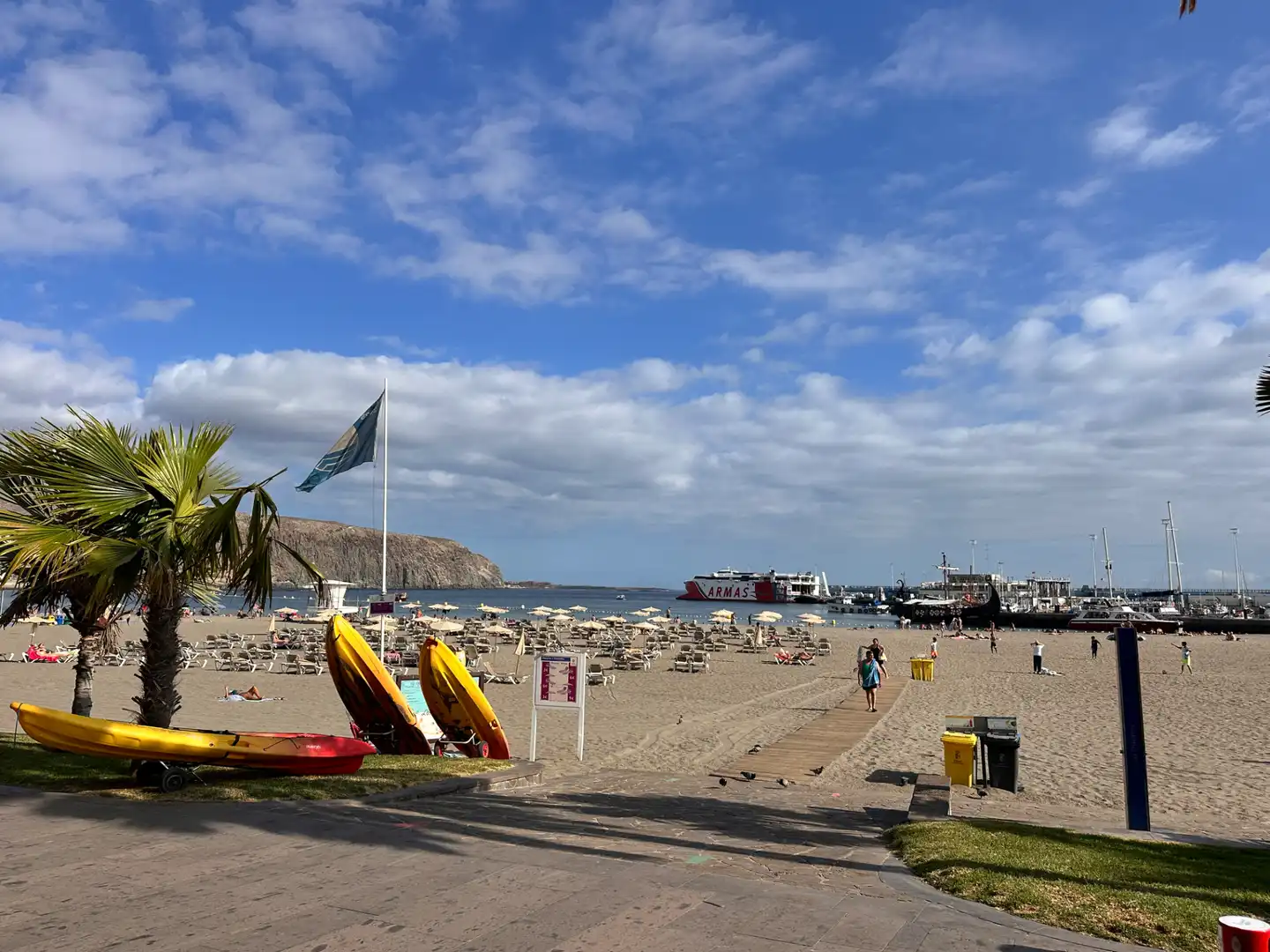 Vista exterior de Piso en venta en Arona con Calefacción, Amueblado y Lavadora