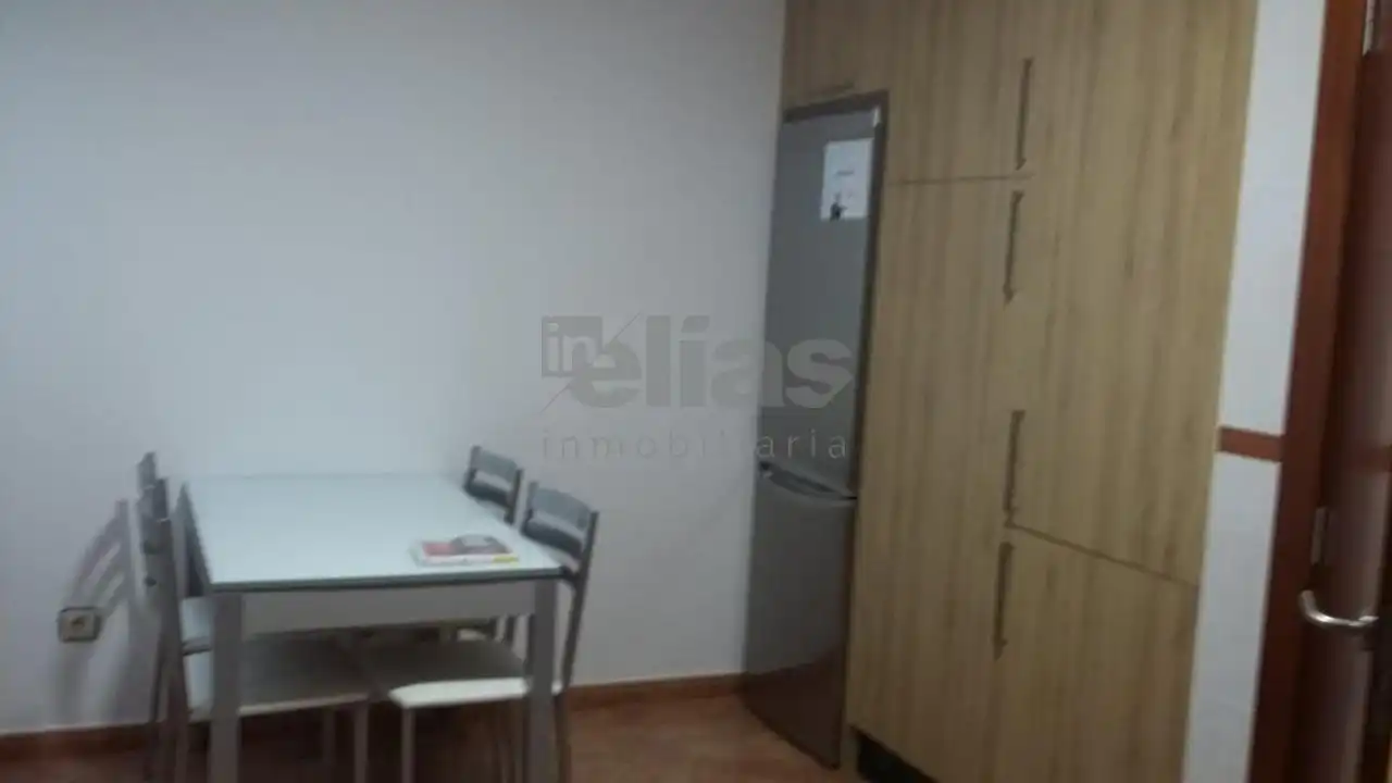 Cuina de Pis en venda en Camariñas amb Calefacció, Terrassa i Traster