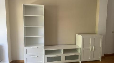 Foto 5 de Piso de alquiler en Del Pino Negral, Reyes Católicos - Paseo San Antonio, Cuenca Capital