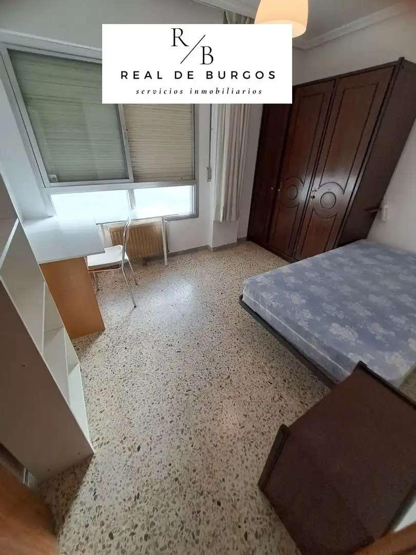 Bedroom of Flat for rent in Valladolid  with Heating, Terrace and Furnished