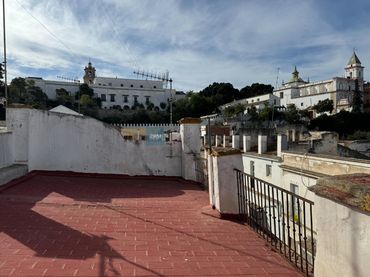 Casa amb balcó en venda a Calle BRETONES