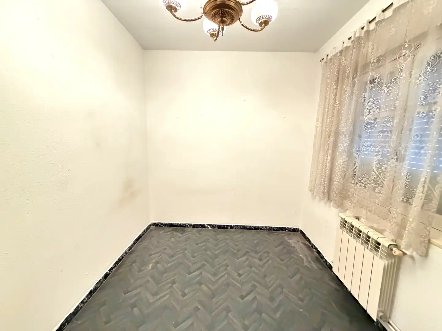 Piso en venta en Valladolid con Calefacción, Terraza y Balcón