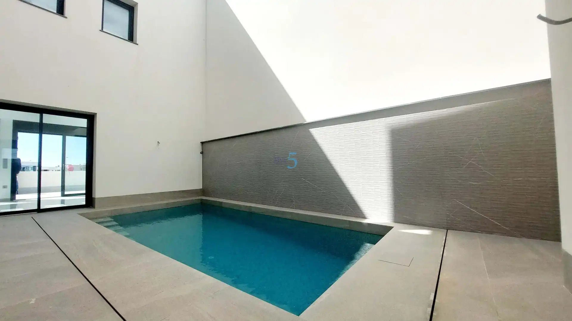 Piscina de Casa o xalet en venda en San Pedro del Pinatar amb Aire condicionat, Terrassa i Piscina