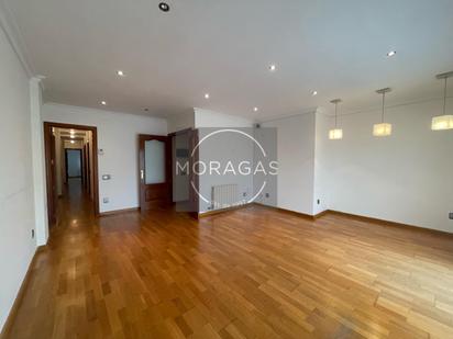 Living room of Flat for sale in Granollers  with Air Conditioner, Heating and Balcony