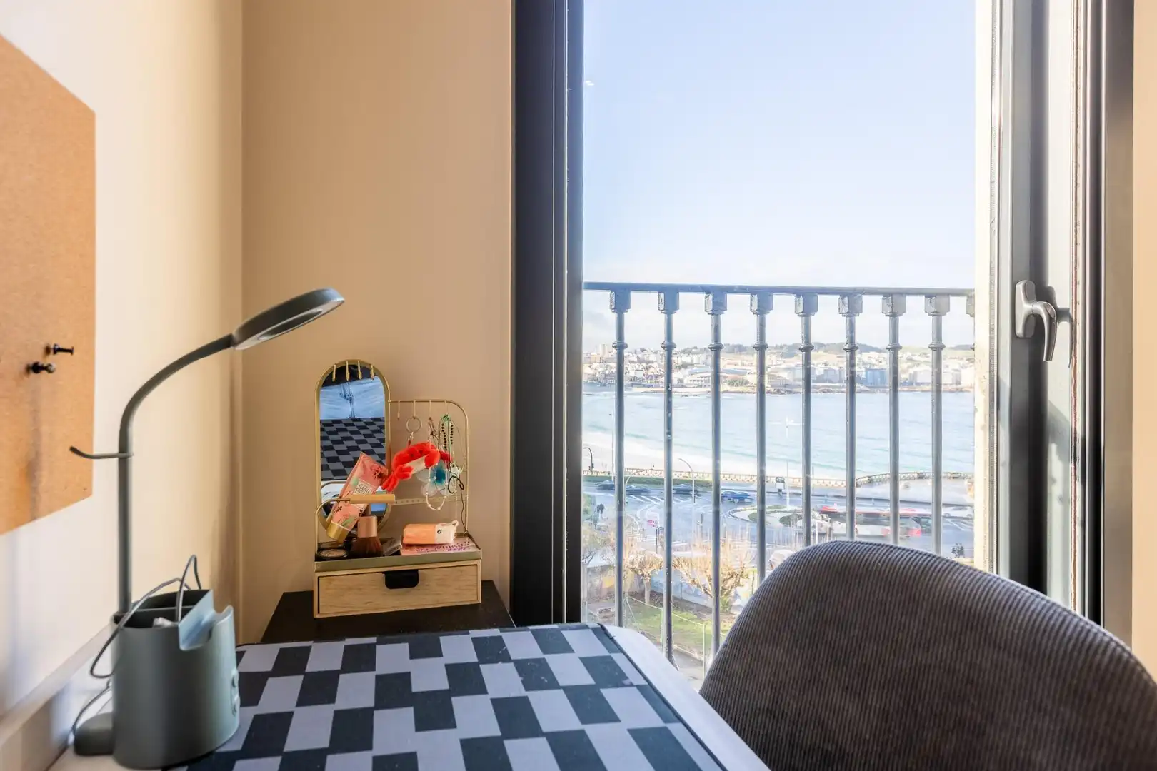 Habitación de Piso en venta en A Coruña Capital  con Calefacción, Jardín privado y Trastero