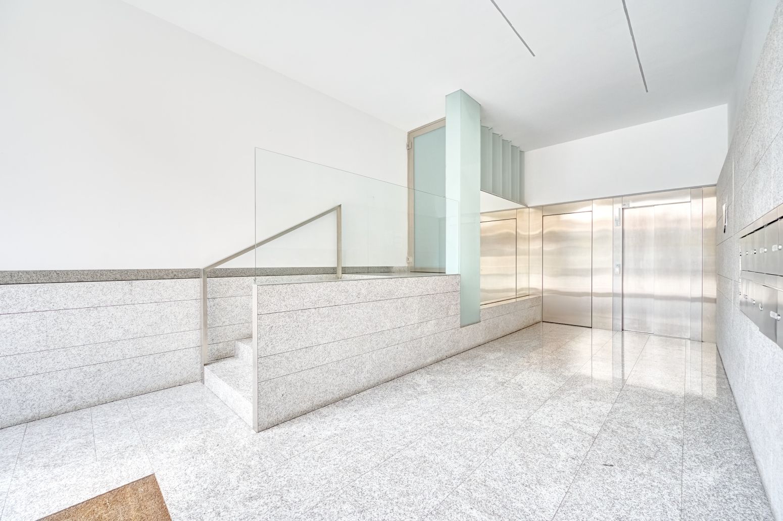 Piso en venta en  Pamplona / Iruña con Calefacción, Parquet y Trastero