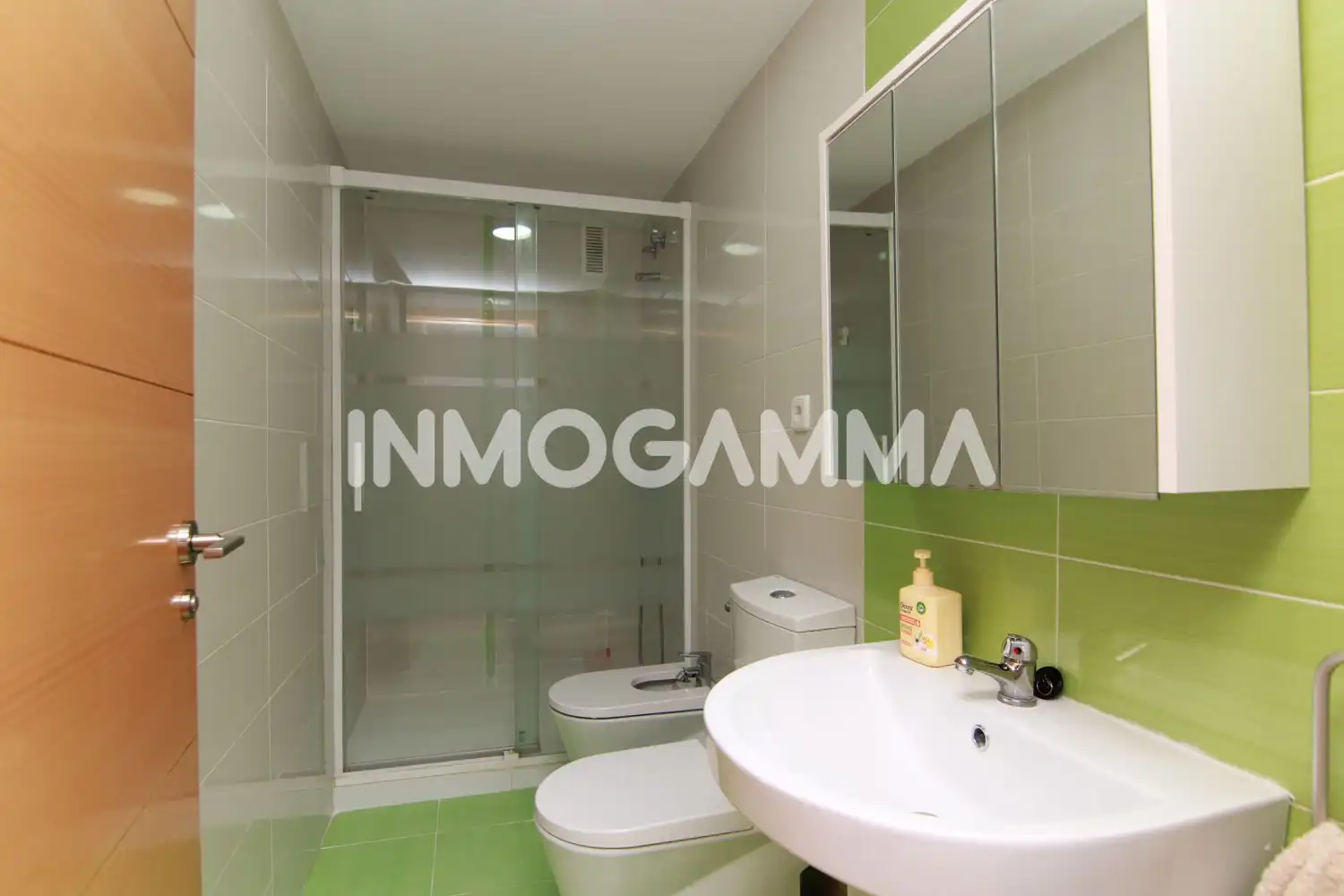Bathroom of Flat for sale in Favara  with Air Conditioner, Storage room and Balcony