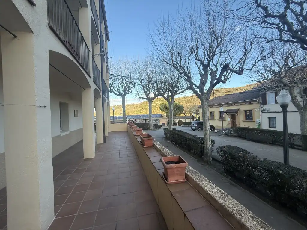 Vista exterior de Piso en venta en Gironella