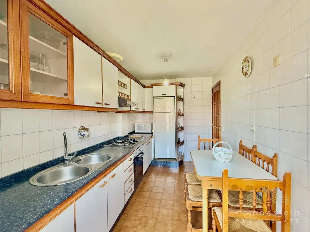 Cocina de Piso en venta en Santiago de Compostela  con Calefacción, Parquet y Trastero