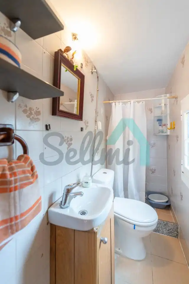 Bathroom of Houses for sale in Aller  with Heating, Private garden and Terrace