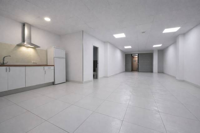 Local comercial en Alquiler en Trinquet en Deltebre