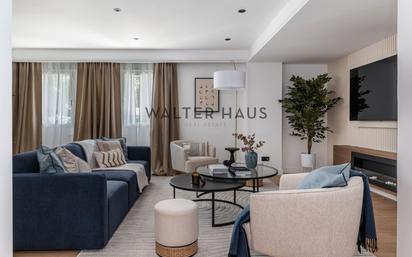 Sala d'estar de Pis en venda en  Madrid Capital amb Aire condicionat, Calefacció i Terrassa