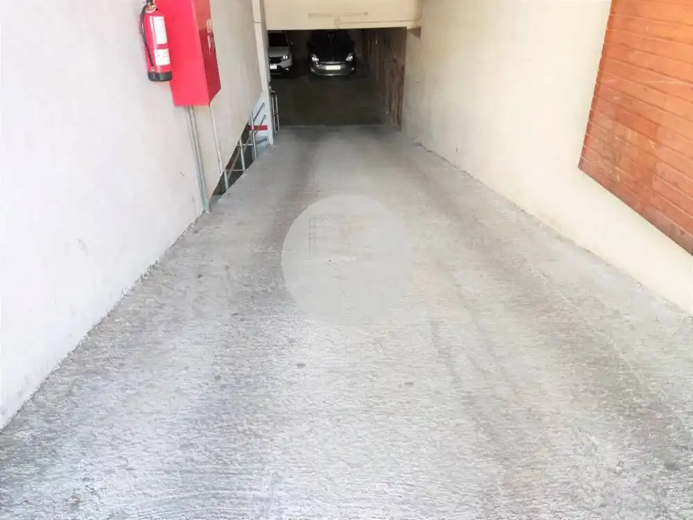 Einzelparkplatz zum Verkauf in Estació de França