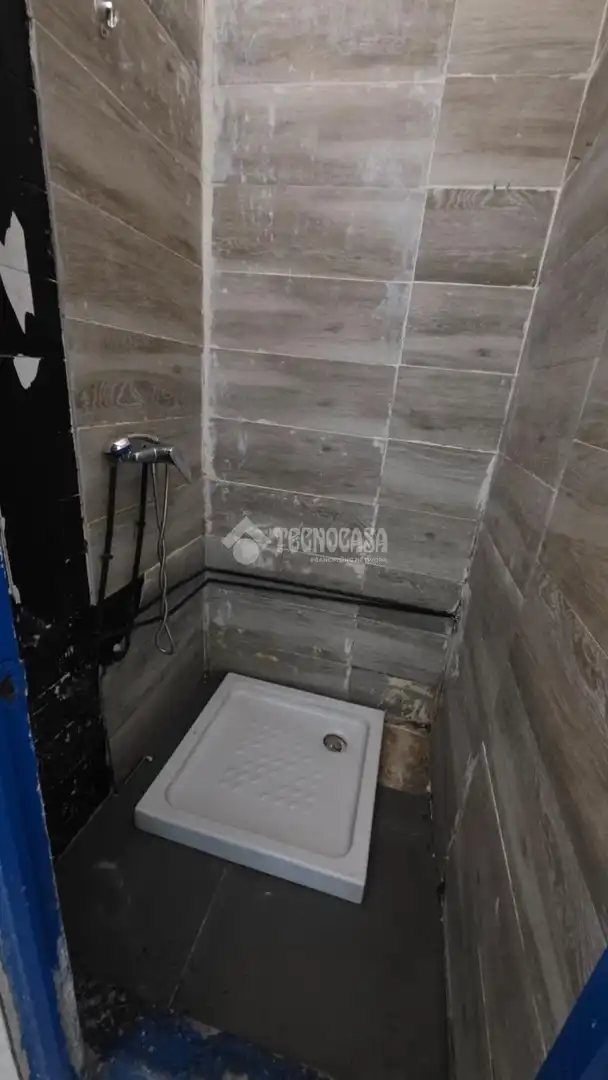 Baño de Local en venta en Madrid con Calefacción