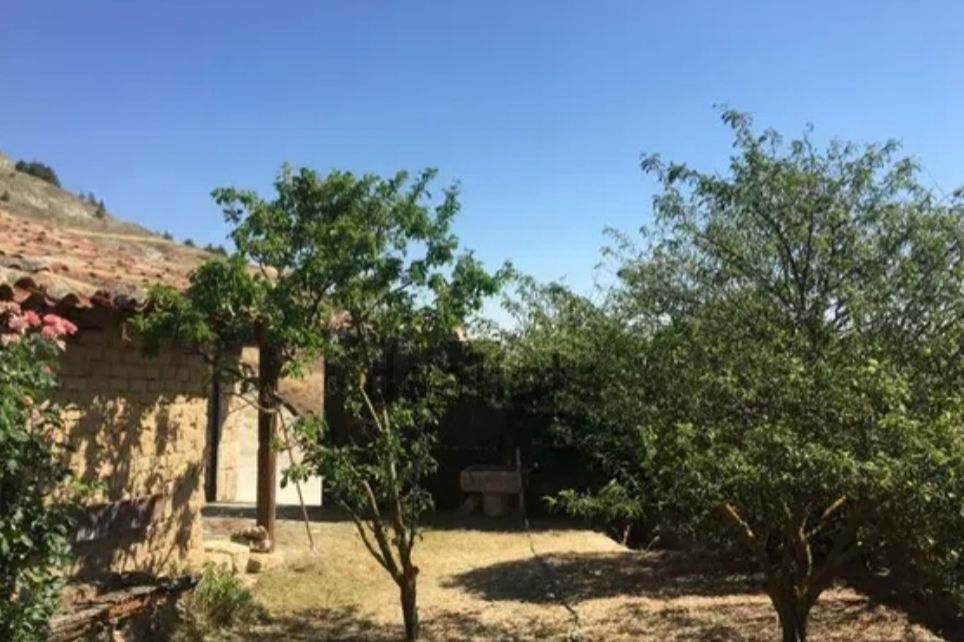 Jardí de Casa o xalet en venda en Castrojeriz amb Calefacció, Jardí privat i Terrassa