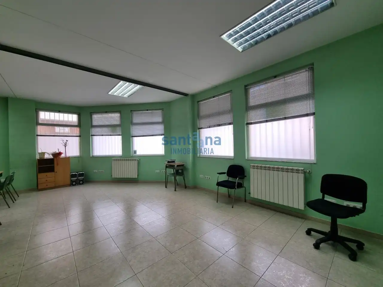 Local comercial en venda a Casco Antiguo