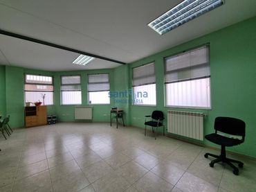 Local comercial en venda a Casco Antiguo