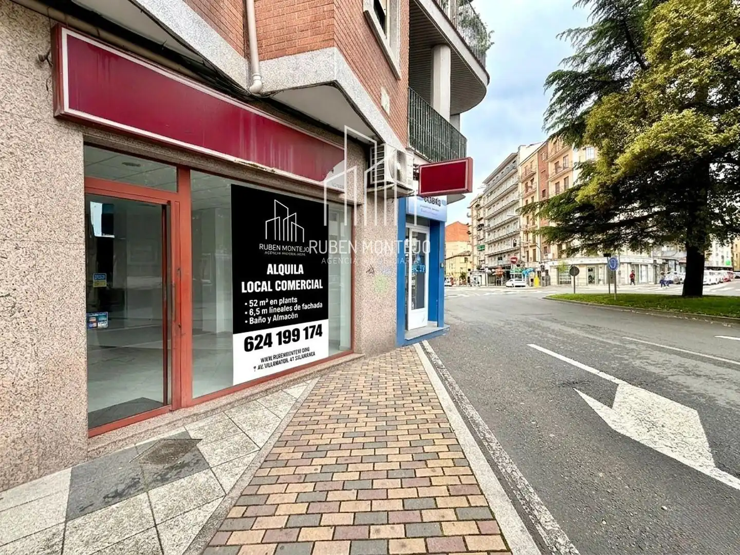 Exterior view of Commercial properties for rent in Salamanca Capital  with Air Conditioner
