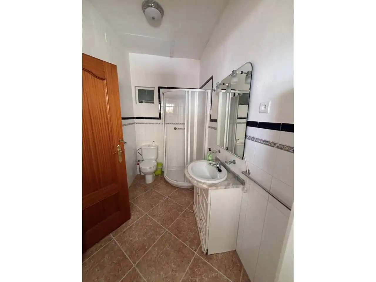Bany de Casa o xalet en venda en San Bartolomé de la Torre amb Terrassa