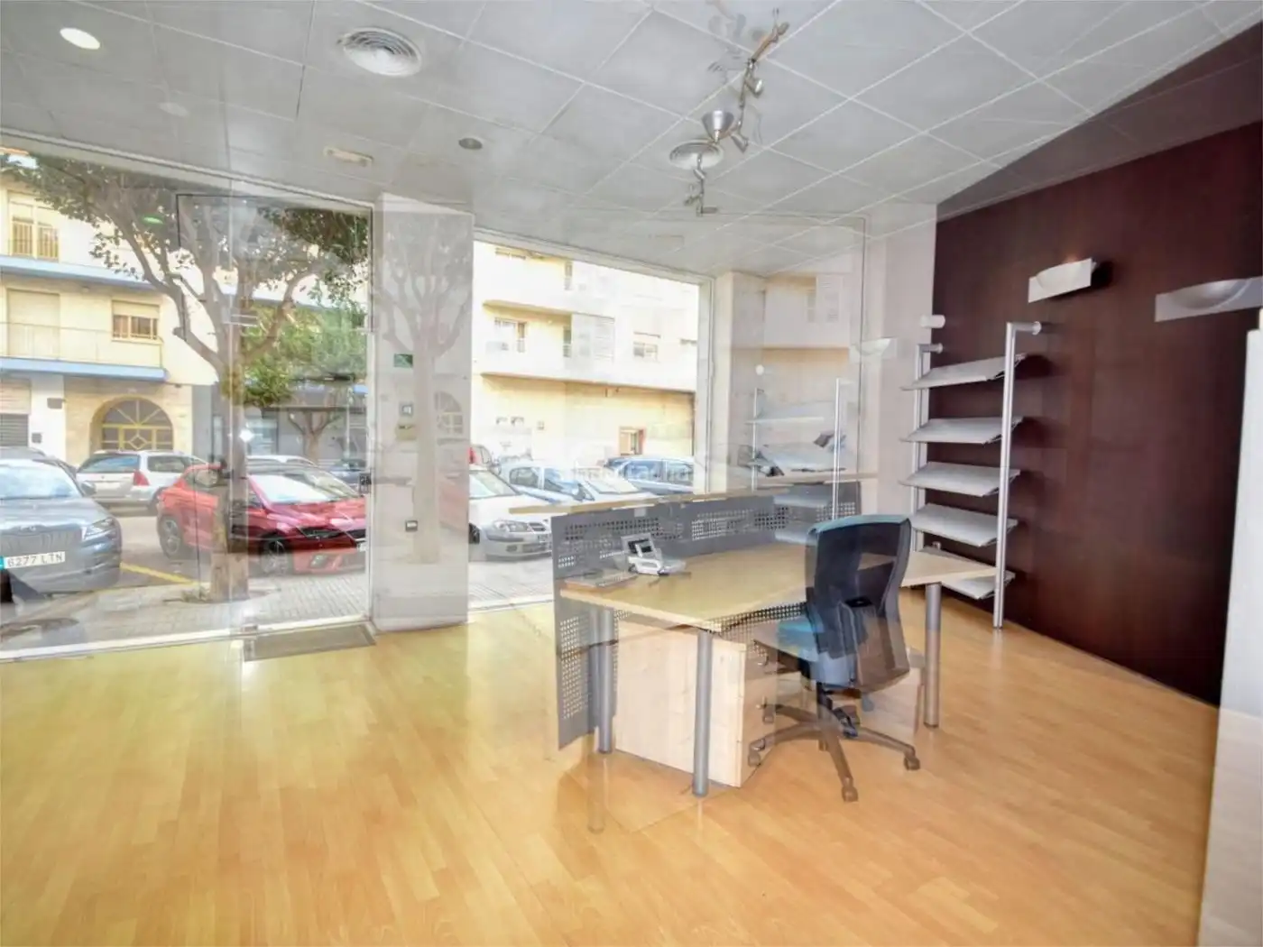 Office space for sale in Carrer Ciutat de Barcelona 26