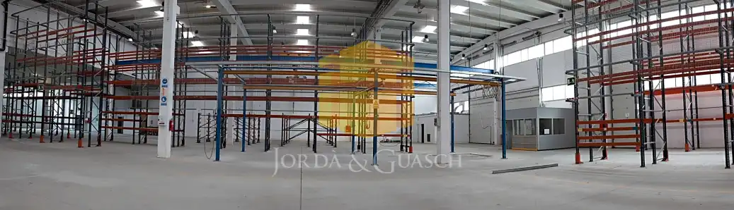 Fabrikhallen zur Miete in Chiva