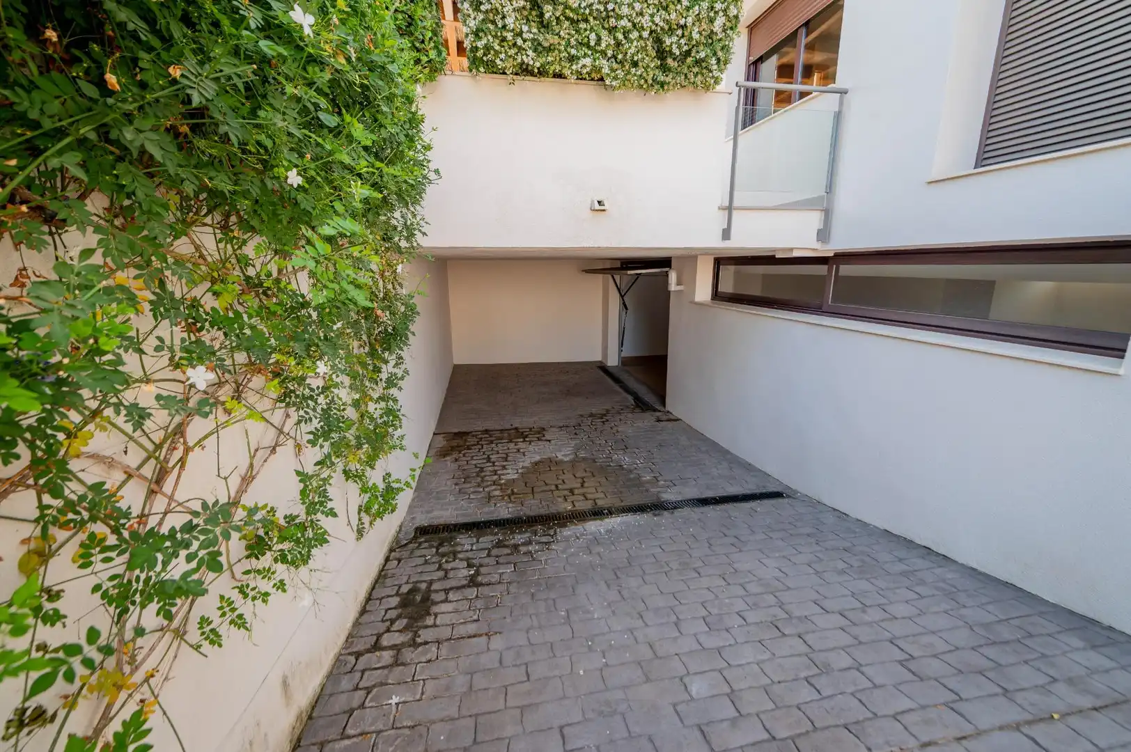 Parking of Houses for sale in Centro