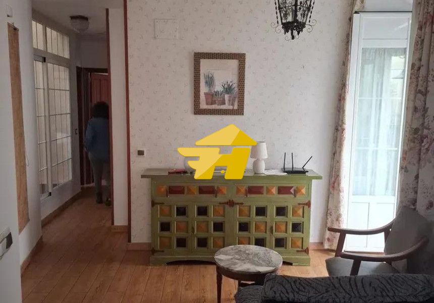 Flat to rent in Calle Ollerías, La Goleta - San Felipe Neri