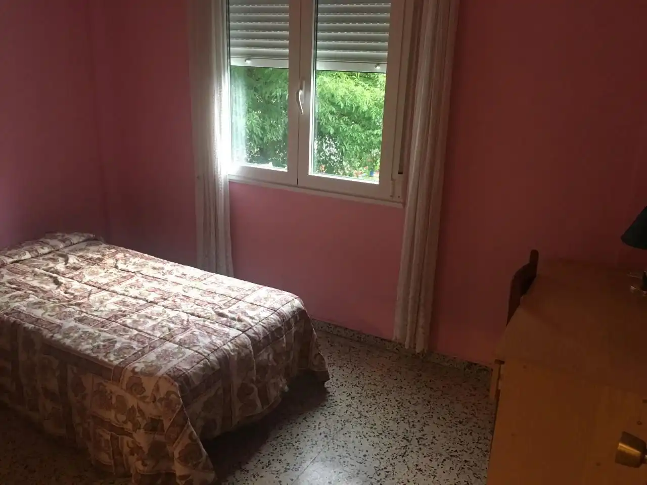 Habitación de Piso de alquiler en Ourense Capital  con Calefacción, Parquet y Trastero