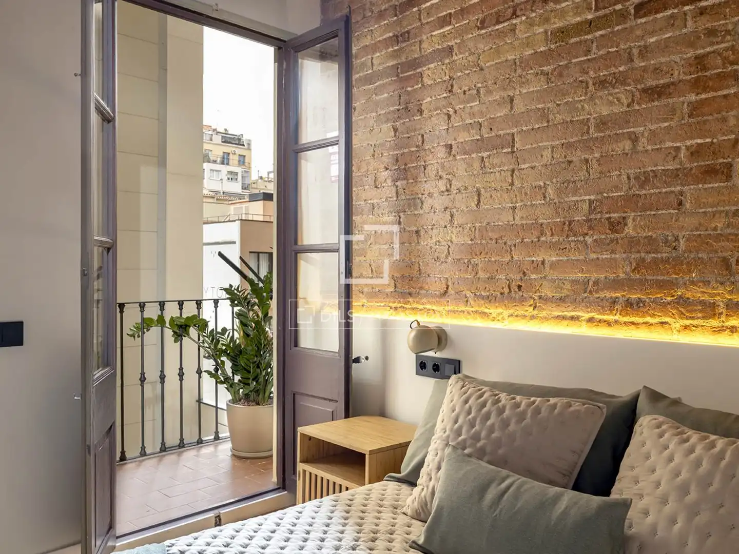 Terrasse von Wohnung zum Verkauf in Barcelona mit Klimaanlage, Heizung und Balkon