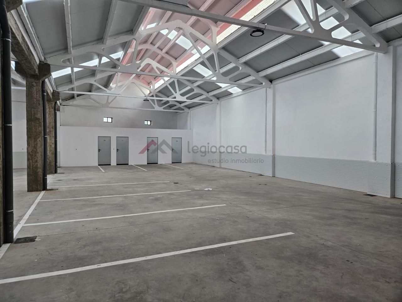 Garage to rent in Crucero