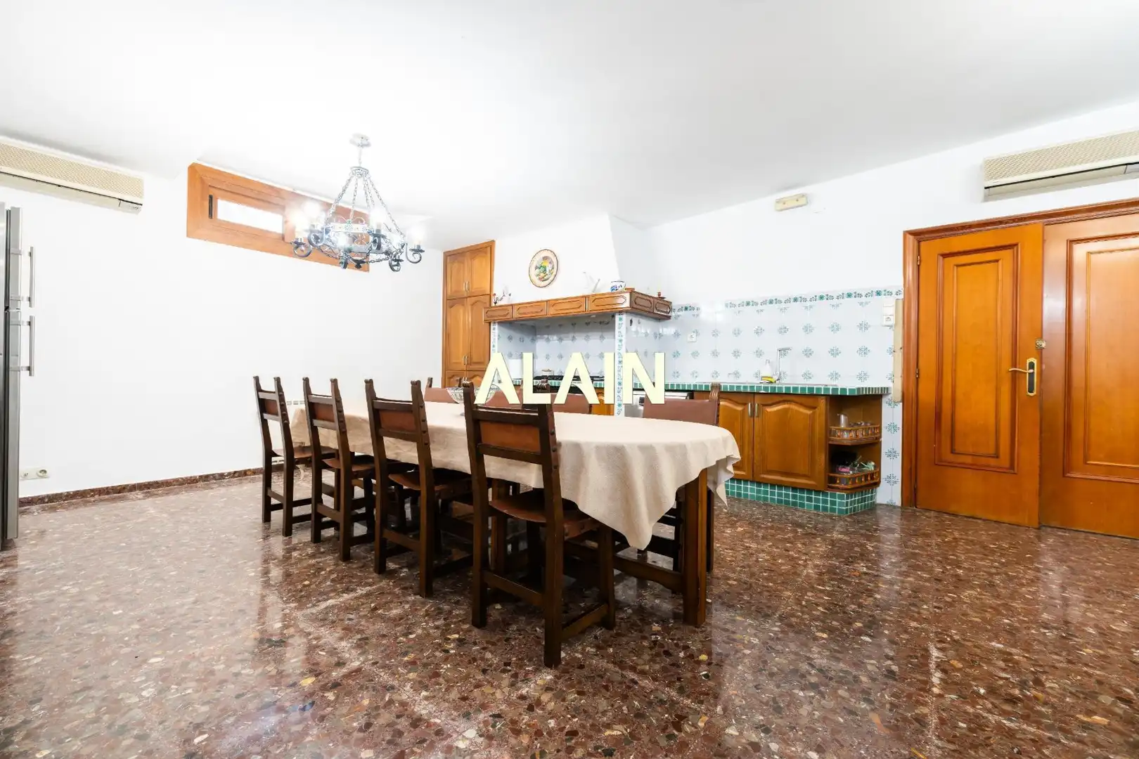 Comedor de Casa o chalet en venta en Chiva con Jardín privado, Terraza y Trastero