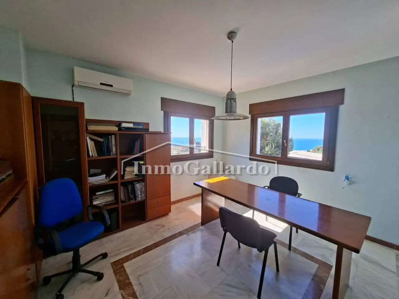 Houses for sale in Málaga  with Air Conditioner, Private garden and Parquet flooring