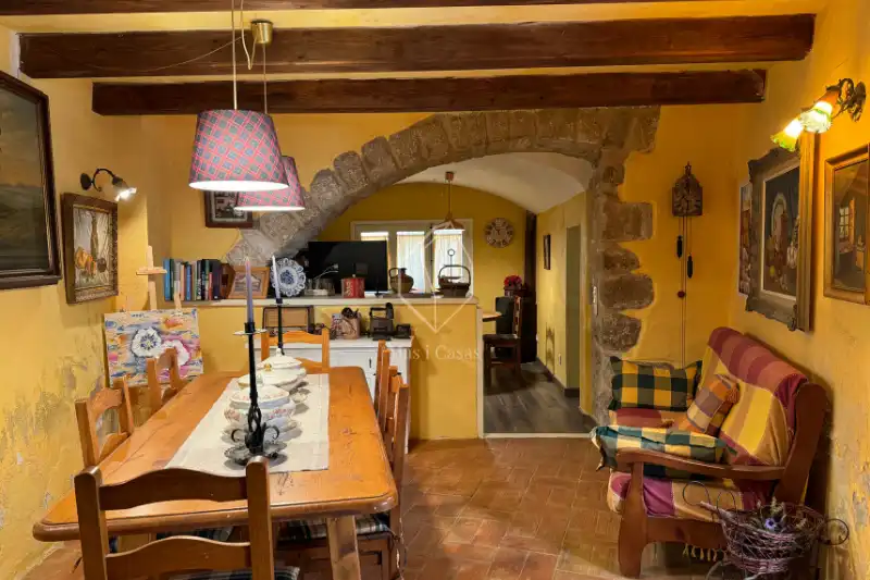 Cuina de Casa o xalet en venda en La Tallada d'Empordà amb Terrassa, Traster i Piscina comunitària