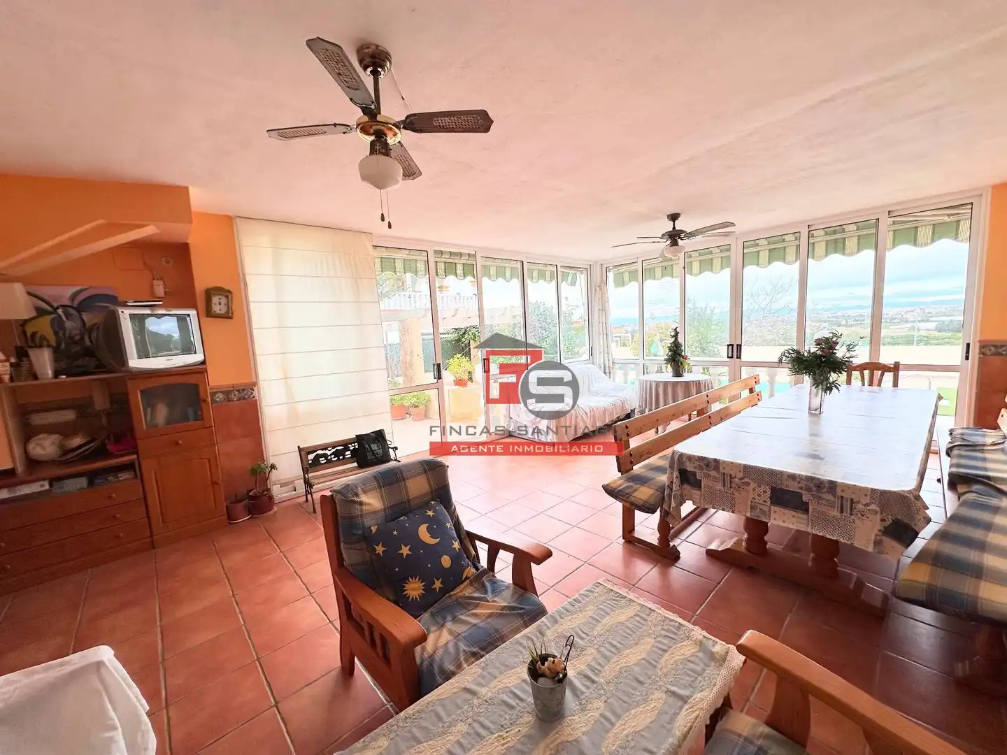 Sala d'estar de Casa o xalet en venda en Cullera amb Jardí privat, Terrassa i Traster